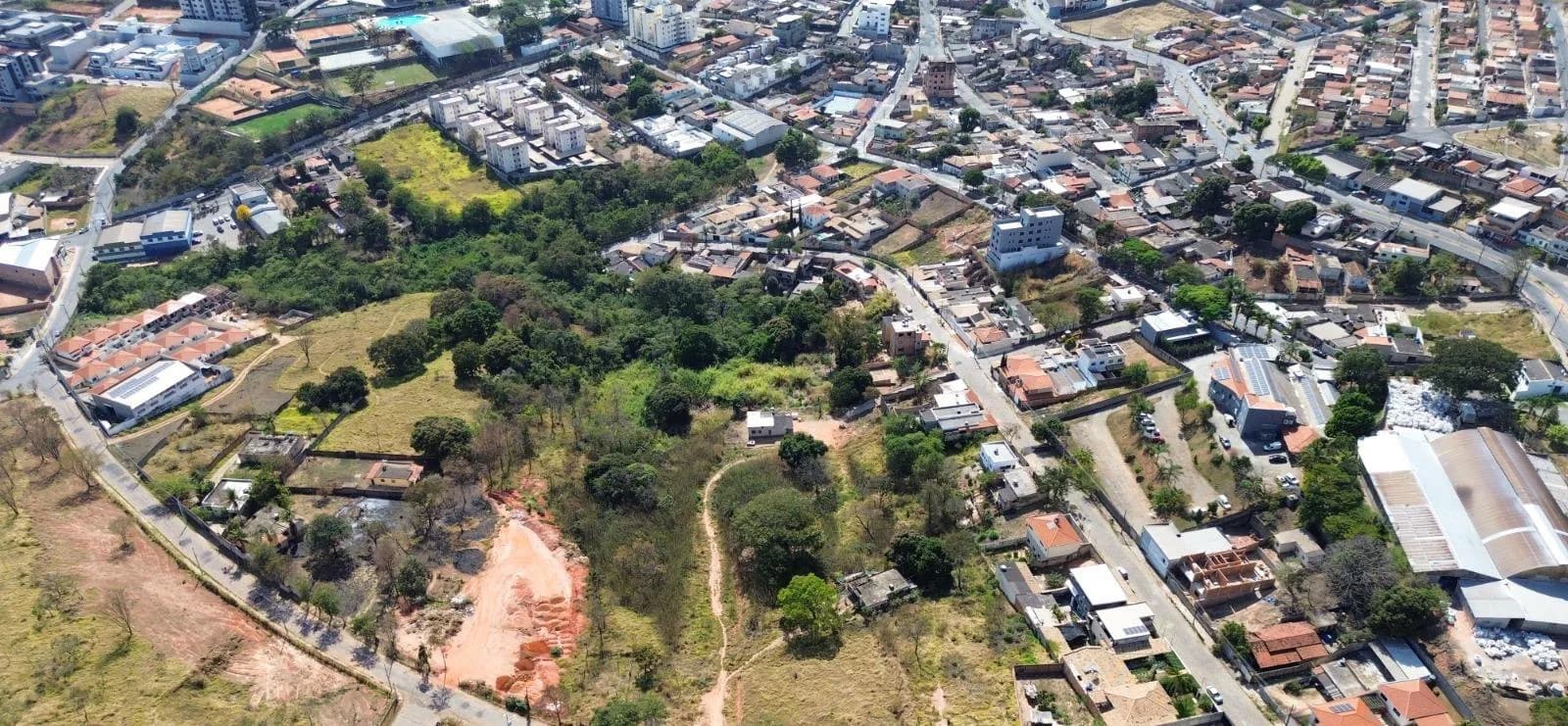 ÁREA PARA LOTEAMENTO URBANO EM ITAÚNA MG, miniatura 3