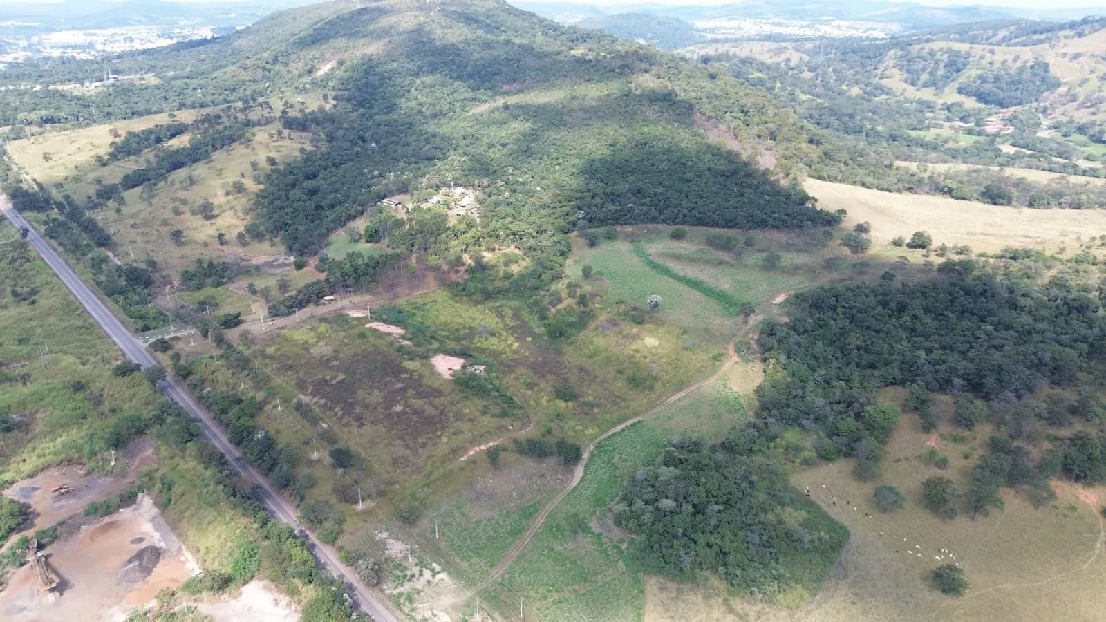 ÁREA EM ITAÚNA PARA LOTEAMENTO OU CONDOMÍNIO, Itaúna/MG