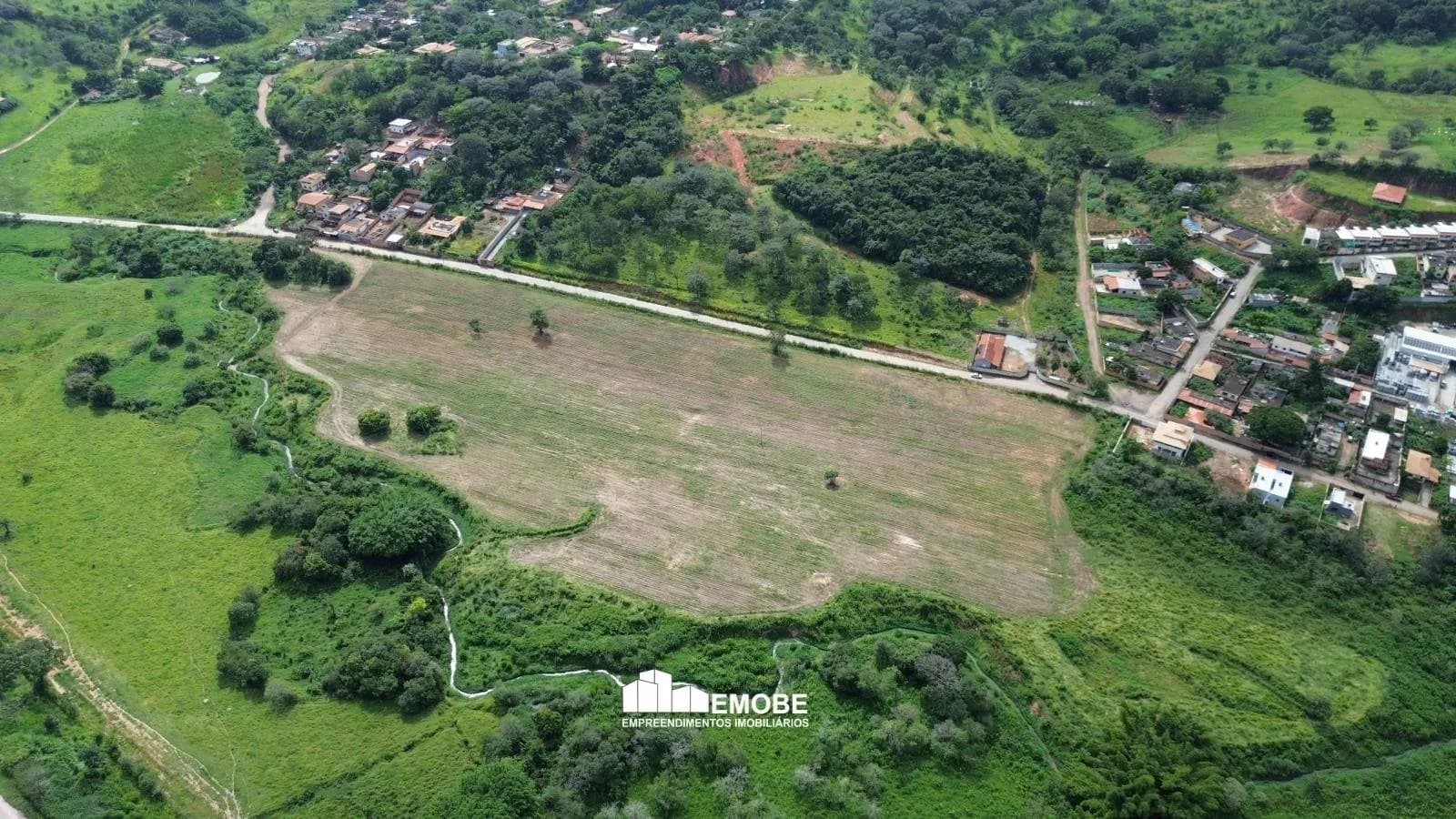 ÁREA COM 12 HECTARES  COM LOCALIZAÇÃO ÚNICA EM ITAÚNA, Itaúna/MG