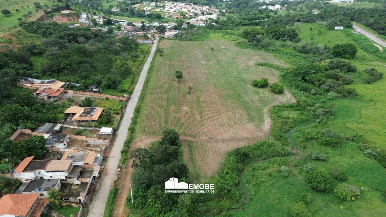 ÁREA COM 12 HECTARES  COM LOCALIZAÇÃO ÚNICA EM ITAÚNA, miniatura 3